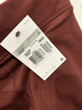 Charger l'image dans la galerie, 🤎 Legging Nike Femme – Marron – Taille XS – Neuf avec étiquette 🤎