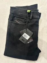 Charger l&#39;image dans la galerie, Jeans troué diesel