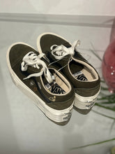 Charger l&#39;image dans la galerie, Vans kaki dessin