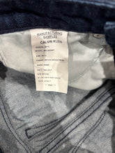 Charger l'image dans la galerie, ✨ JEANS CALVIN KLEIN FEMME – ÉLÉGANCE INTEMPORELLE ✨ Taille 32