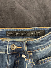 Charger l'image dans la galerie, 🌸 Jeans Femme Armani Exchange – Bleu – Taille 34/XS – Neuf avec étiquette 🌸
