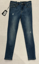 Charger l'image dans la galerie, 🌸 Jeans Femme Armani Exchange – Bleu – Taille 34/XS – Neuf avec étiquette 🌸