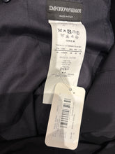 Charger l'image dans la galerie, 👖✨ Emporio Armani – Pantalon Bleu Marine – Neuf avec Étiquette ✨👖 Taille 42