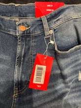 Charger l'image dans la galerie, 👖✨ JEAN DIESEL BLEU – NEUF AVEC ÉTIQUETTE ✨👖 Taille 16 ans