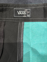 Charger l'image dans la galerie, 🔥 SHORT VANS HOMME – NEUF AVEC ÉTIQUETTE 🔥 Taille 42