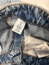 Charger l'image dans la galerie, 👖✨ Jeans H&amp;M Femme – Neuf avec étiquette ✨👖 Taille 36