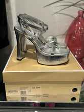 Charger l&#39;image dans la galerie, Chaussure à talon Michael kors