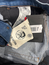 Charger l'image dans la galerie, 👖 Jeans Diesel Homme – Taille 42 – Neuf avec étiquette 👖