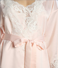 Charger l'image dans la galerie, 🌸 Robe de Nuit Satin Ralph Lauren – Rose Poudré – Taille S – Neuve avec étiquette 🌸