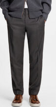Charger l'image dans la galerie, 👖✨ Pantalon Hugo Boss Homme – Neuf avec Étiquette ✨👖Taille 50