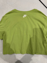 Charger l'image dans la galerie, 💚 T-shirt Nike Femme – Vert – Neuf avec étiquette 💚 Taille S et M