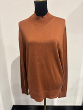 Charger l'image dans la galerie, 🤎 Pull Calvin Klein – Marron – Taille XL – Neuf avec étiquette 🤎