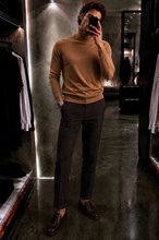 Charger l'image dans la galerie, 🤎 Pull Calvin Klein – Marron – Taille XL – Neuf avec étiquette 🤎
