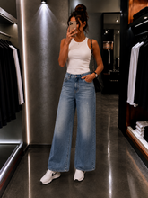Charger l'image dans la galerie, 🌸 Jeans Armani Exchange Femme – Bleu – Taille 36 – Neuf avec étiquette 🌸