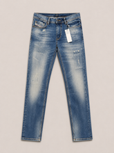 Charger l'image dans la galerie, ✨ Jean Diesel Garçon – Neuf avec étiquette ✨ Taille 12 ans