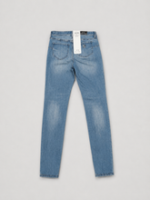 Charger l'image dans la galerie, 👖✨ Jeans Femme Armani Exchange – Neuf avec Étiquette ✨👖 Taille : XXS