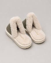 Charger l'image dans la galerie, ✨ Pantoufles / Chaussons Michael Kors – Neufs ✨