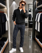 Charger l'image dans la galerie, 👖✨ Jeans Emporio Armani Homme – Neuf avec Étiquette ✨👖 Taille 40