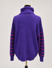 Charger l'image dans la galerie, 💜 Pull en laine Armani Exchange – Élégance &amp; confort au quotidien 💜 Taille M
