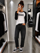 Charger l'image dans la galerie, 🖤🤍 T-shirt Manches Longues Vans – Noir &amp; Blanc – Neuf avec étiquette 🤍🖤 Taille S / M