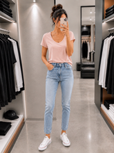 Charger l'image dans la galerie, ✨ T-shirt Calvin Klein – Rose Poudre ✨ Taille S