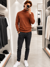 Charger l'image dans la galerie, 🤎 Pull Calvin Klein – Marron – Taille XL – Neuf avec étiquette 🤎