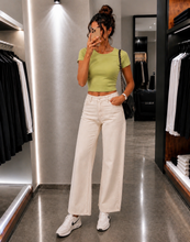 Charger l'image dans la galerie, 🌸 T-shirt Court Nike Femme – Vert – Taille L – Neuf avec étiquette 🌸