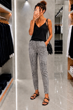 Charger l'image dans la galerie, ⚫⚪ Pantalon Balenciaga Noir &amp; Blanc – Pièce Défilé ⚪⚫ Taille 38