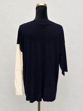 Charger l'image dans la galerie, ✨ Haut Femme Asymétrique Balenciaga – Pièce Défilé ✨
