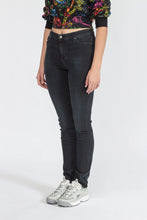 Charger l'image dans la galerie, 🌸 Jeans Armani Exchange Femme – Noir – Taille 42 – Neuf avec étiquette 🌸