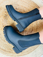 Charger l'image dans la galerie, Bottines noires zippe intérieur