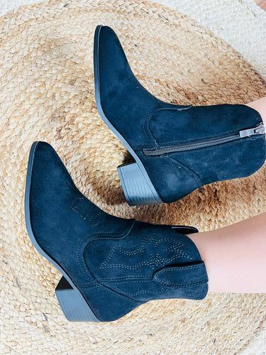 Bottines noires à bout pointu