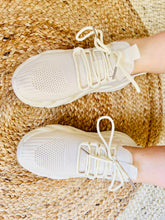 Charger l'image dans la galerie, Baskets beige à lacets