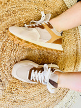 Charger l'image dans la galerie, 🤎🤍 Baskets Beige &amp; Camel à Lacets 🤍🤎