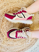 Charger l'image dans la galerie, Baskets beige et bordeaux à lacets