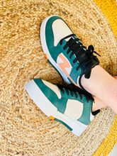 Charger l'image dans la galerie, Baskets verte à lacets