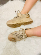 Charger l'image dans la galerie, Baskets camel