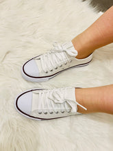 Charger l'image dans la galerie, Baskets basse toile blanche