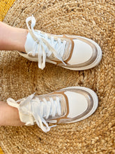 Charger l'image dans la galerie, Baskets gold à lacets