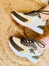 Charger l'image dans la galerie, Baskets beige, kaki léopard à lacets