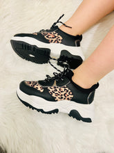 Charger l'image dans la galerie, Baskets léopard à lacets