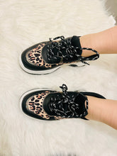 Charger l'image dans la galerie, Baskets léopard à lacets