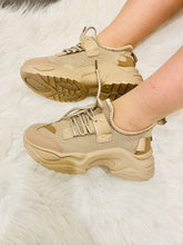 Charger l'image dans la galerie, Baskets camel