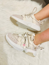 Charger l'image dans la galerie, Baskets floral beige