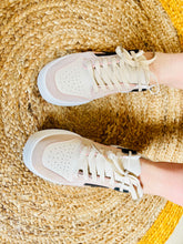Charger l'image dans la galerie, Baskets nude à lacets