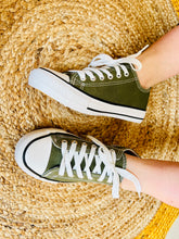 Charger l'image dans la galerie, Baskets basse toile kaki