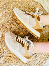 Charger l'image dans la galerie, 🤎🤍 Baskets Beige &amp; Camel à Lacets 🤍🤎