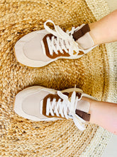 Charger l'image dans la galerie, 🤎🤍 Baskets Beige &amp; Camel à Lacets 🤍🤎