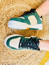 Charger l'image dans la galerie, Baskets verte à lacets
