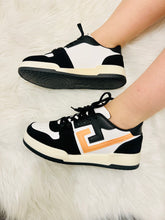 Charger l'image dans la galerie, Baskets noir motif orange